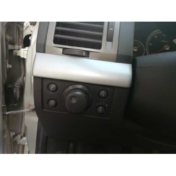 opel vectra c berlina del año 2004