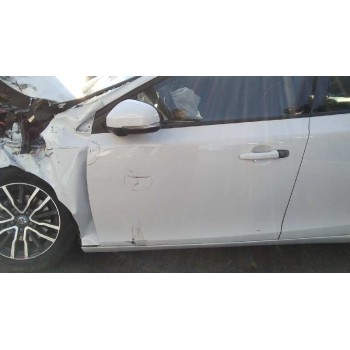 volvo v40 del año 2017