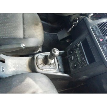 volkswagen golf iv berlina (1j1) del año 2001