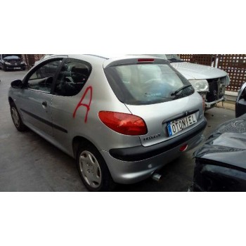peugeot 206 berlina del año 2002