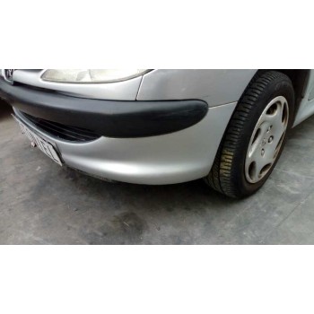 peugeot 206 berlina del año 2002