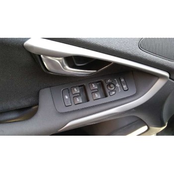 volvo v40 del año 2017