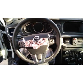 volvo v40 del año 2017