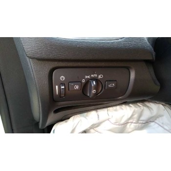 volvo v40 del año 2017