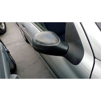 peugeot 206 berlina del año 2002