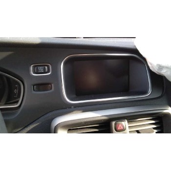 volvo v40 del año 2017