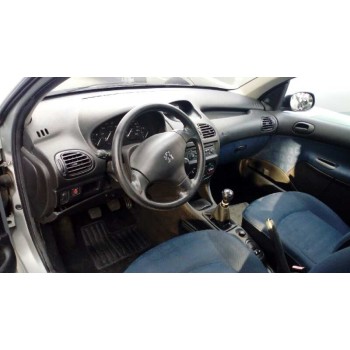 peugeot 206 berlina del año 2002