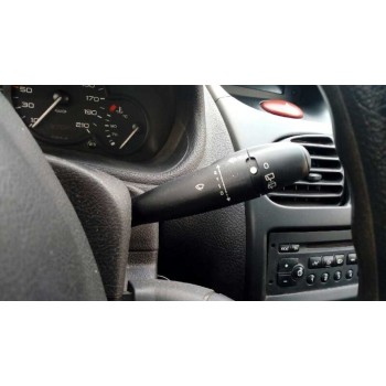 peugeot 206 berlina del año 2002