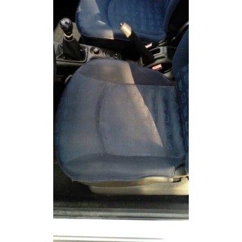 peugeot 206 berlina del año 2002