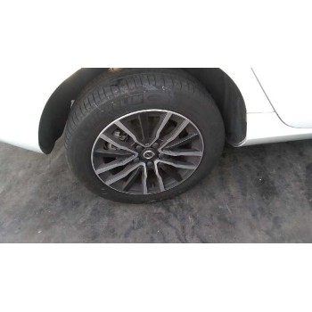 volvo v40 del año 2017