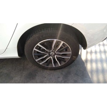 volvo v40 del año 2017