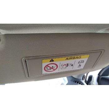 volvo v40 del año 2017