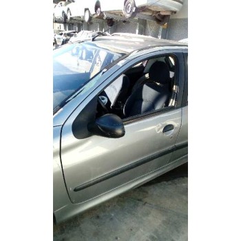 peugeot 206 berlina del año 2002