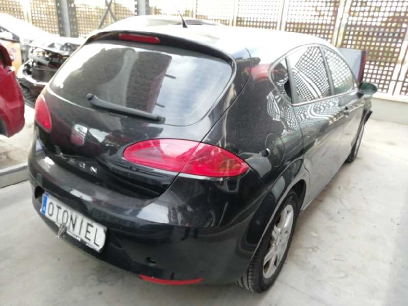 SEAT LEON (1P1)