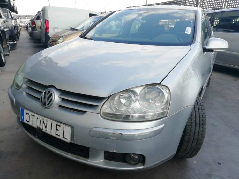 VOLKSWAGEN GOLF V BERLINA (1K1)