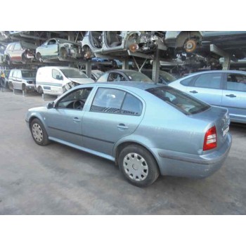 skoda octavia berlina (1u2) del año 2002
