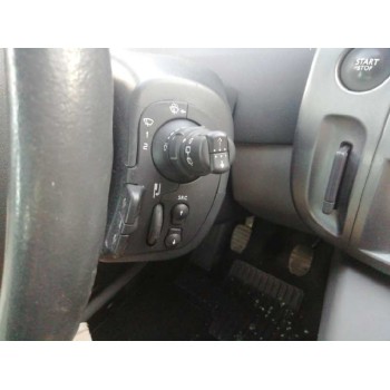 renault grand scenic del año 2005