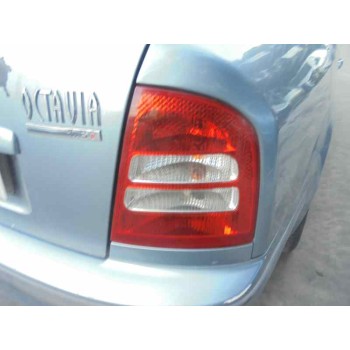 skoda octavia berlina (1u2) del año 2002