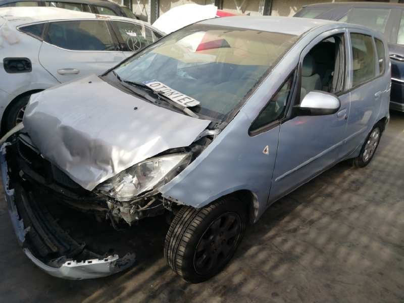 mitsubishi colt berlina 5 (z30a) del año 2005