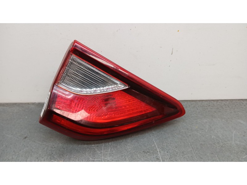 Recambio de piloto trasero izquierdo interior para kia stonic (yb) 1.2 cvvt referencia OEM IAM 92403H8400  