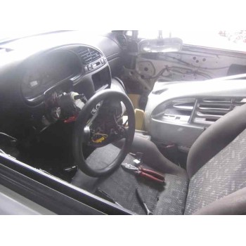 ford fiesta berlina (dx) del año 2000