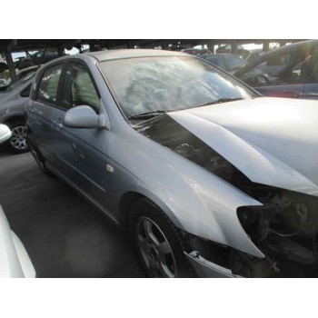 kia cerato del año 2004