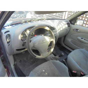 ford fiesta berlina (dx) del año 2002