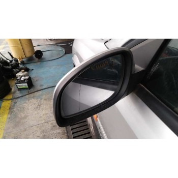 opel vectra c berlina del año 2003