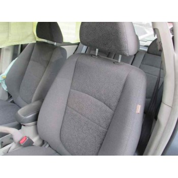 kia cerato del año 2004