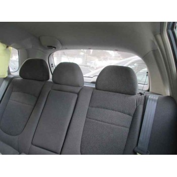 kia cerato del año 2004