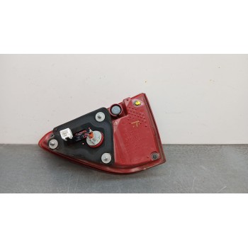 Recambio de piloto trasero izquierdo interior para kia stonic (yb) 1.2 cvvt referencia OEM IAM 92403H8400  