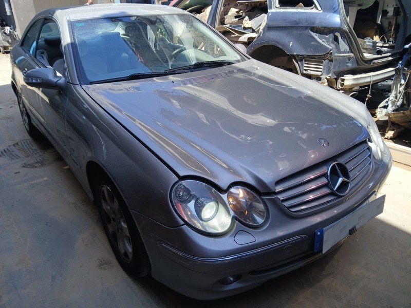 MERCEDES-BENZ CLK (C209)