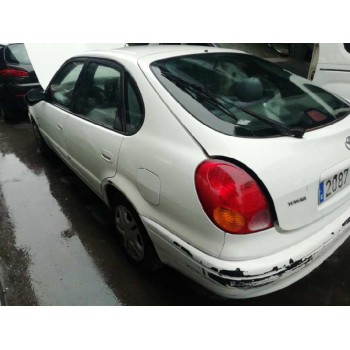 toyota corolla (e11) del año 2001