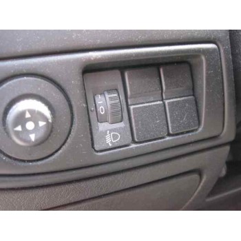 citroën xsara berlina del año 2002