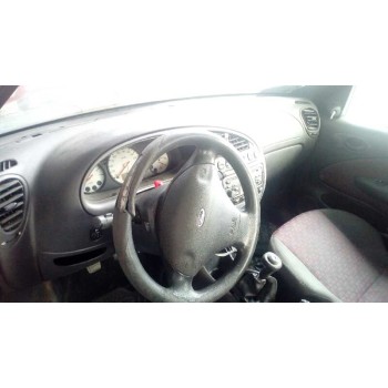 ford fiesta berlina (dx) del año 2001