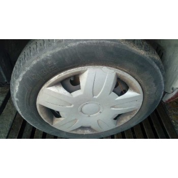 ford fiesta berlina (dx) del año 2001