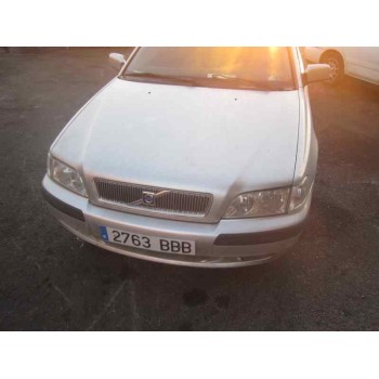 volvo s40 berlina del año 2000