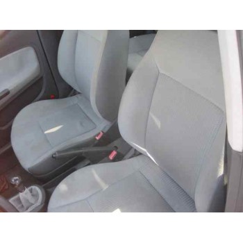 seat ibiza (6l1) del año 2002