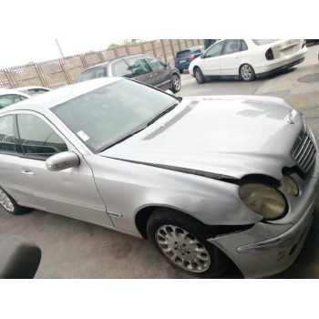 mercedes-benz clase e (w211) berlina del año 2005