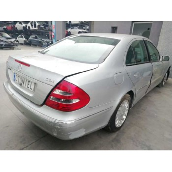 mercedes-benz clase e (w211) berlina del año 2005