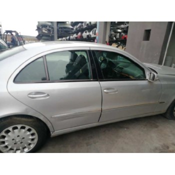 mercedes-benz clase e (w211) berlina del año 2005