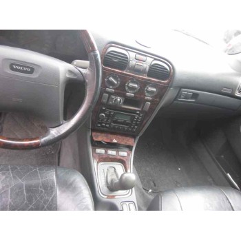 volvo s40 berlina del año 1998