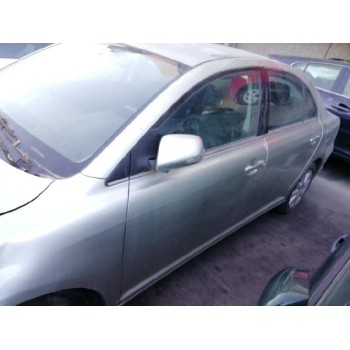 toyota avensis berlina (t25) del año 2006