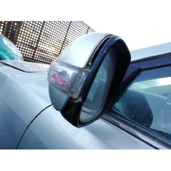 toyota avensis berlina (t25) del año 2006