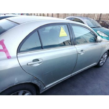 toyota avensis berlina (t25) del año 2006