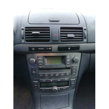 toyota avensis berlina (t25) del año 2006