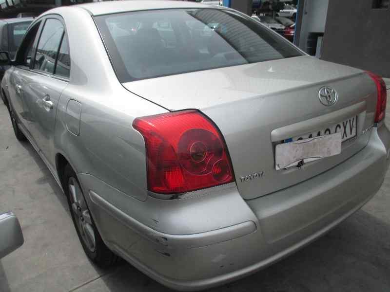 TOYOTA AVENSIS BERLINA (T25)