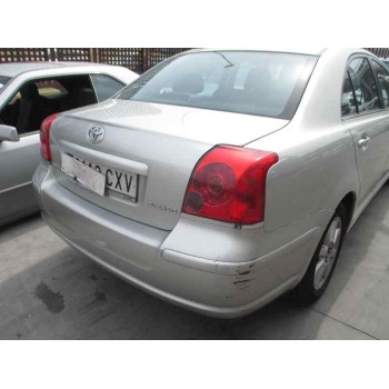 toyota avensis berlina (t25) del año 2004
