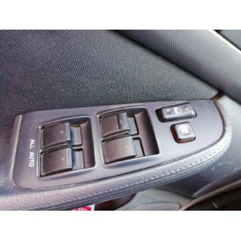 toyota avensis berlina (t25) del año 2006