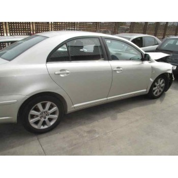 toyota avensis berlina (t25) del año 2004